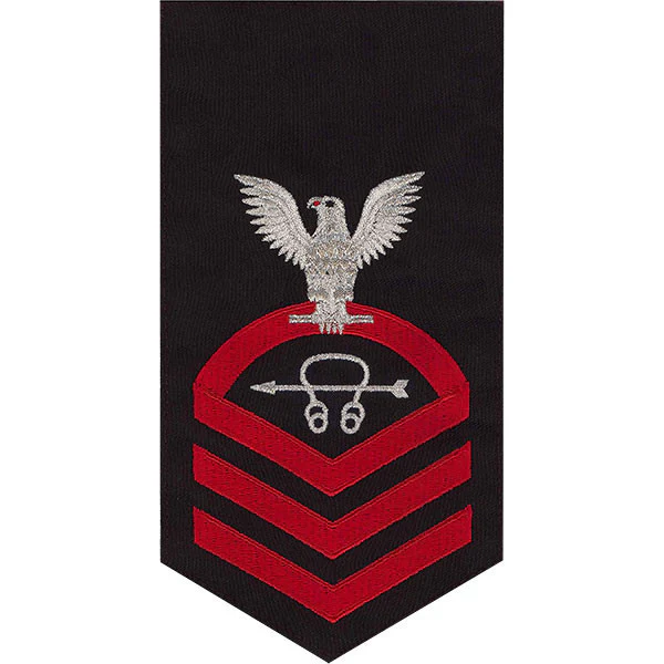 Navy E7 MALE Rating Badge: Sonar Technician - seaworthy red on blue