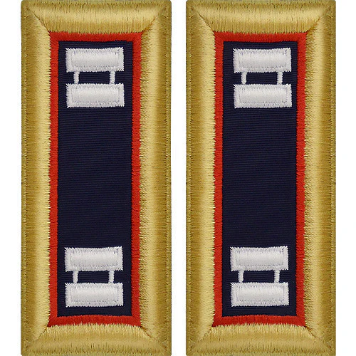 Army Shoulder Strap: Captain Adjutant General