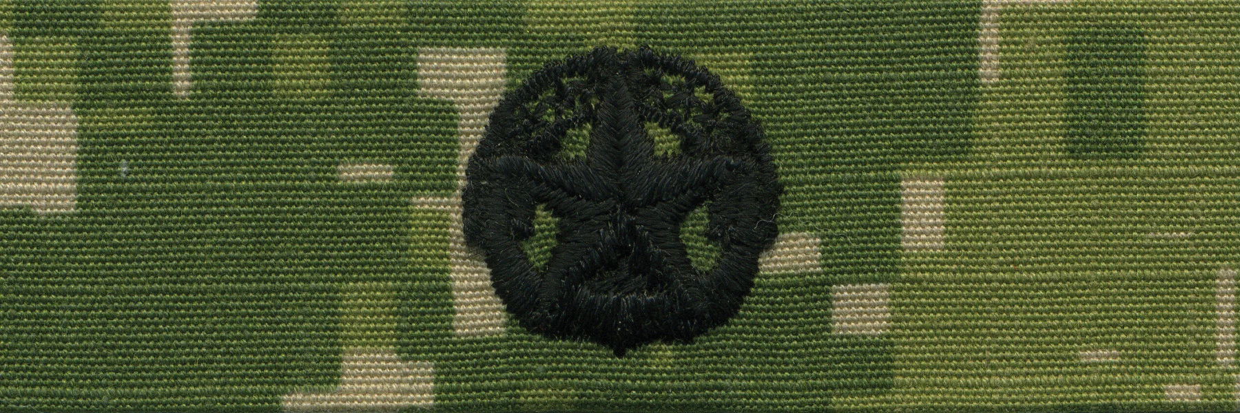 Navy Embroidered Badge: Command At Sea - Woodland Digital